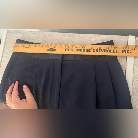 Babaton Aritzia Navy Satin Dress Pants Straight Leg Pleated Office Party Sz 8 - Picture 10 of 13